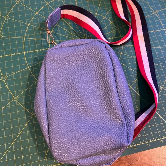 Red White & Blue Small Shoulder faux Leather Bee Handbag For Teens Or Women D - Picture 6 of 6